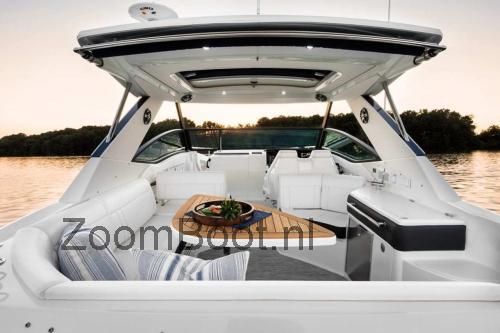 Sea Ray 320 Sundancer specificaties en beoordelingen